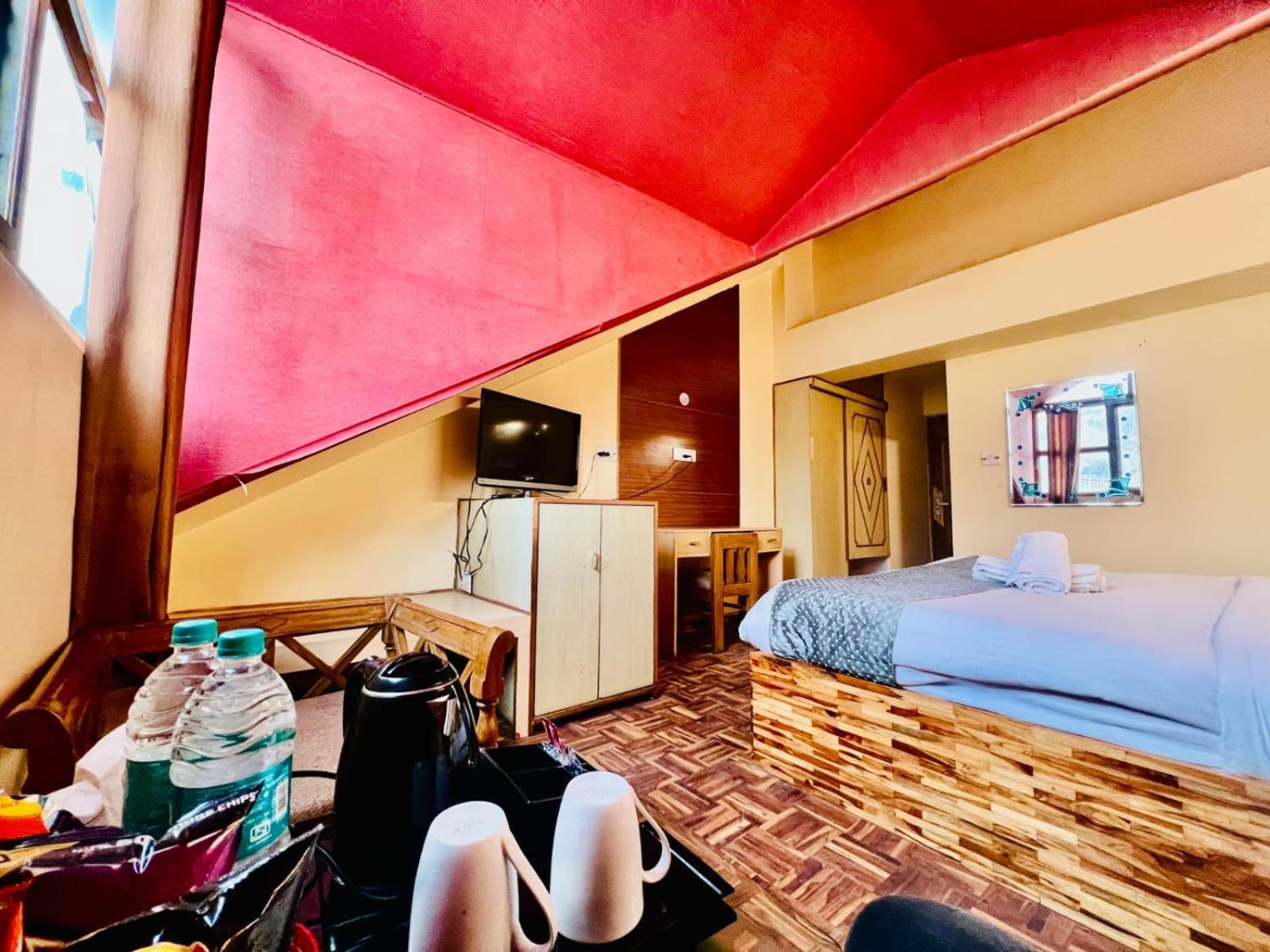 Hotel Kalinga Grand - Luxury Comfort !! Travellers Delight !! Budget Friendly !! Prime Location !! Guest Favourite Manāli Buitenkant foto