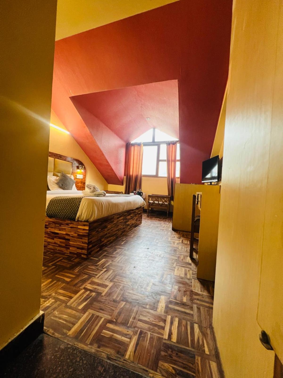 Hotel Kalinga Grand - Luxury Comfort !! Travellers Delight !! Budget Friendly !! Prime Location !! Guest Favourite Manāli Buitenkant foto