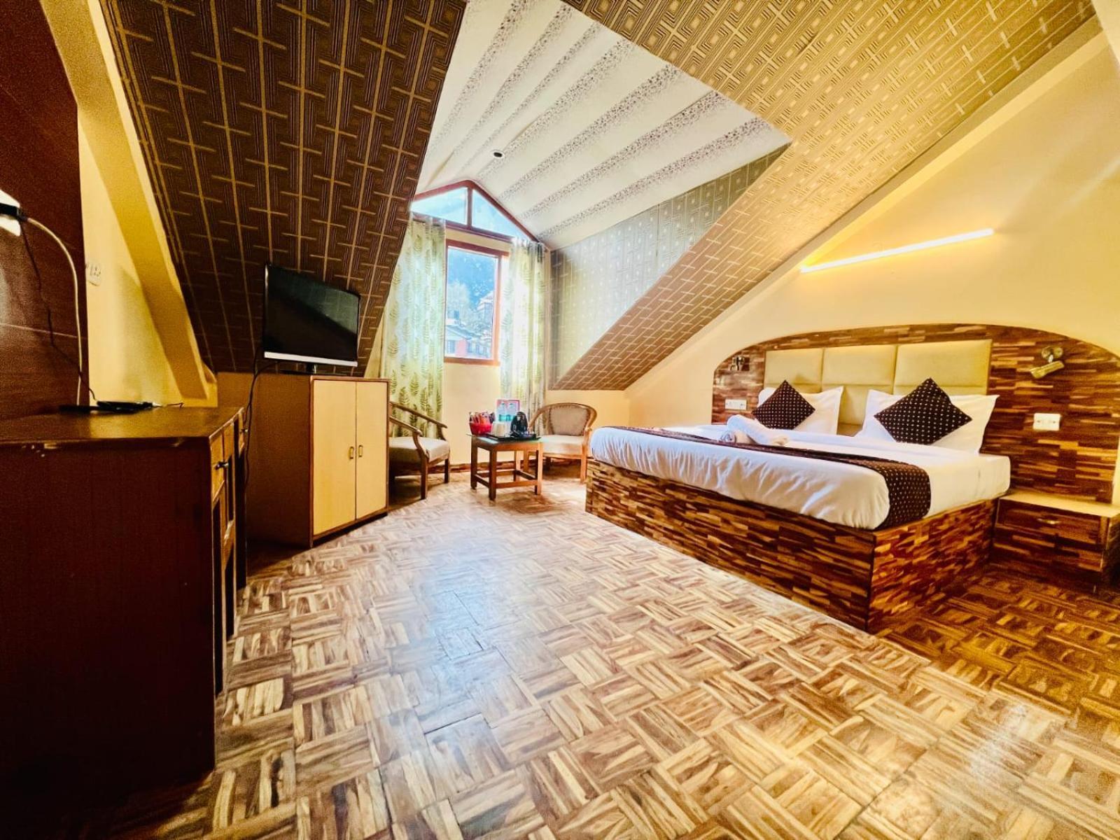 Hotel Kalinga Grand - Luxury Comfort !! Travellers Delight !! Budget Friendly !! Prime Location !! Guest Favourite Manāli Buitenkant foto