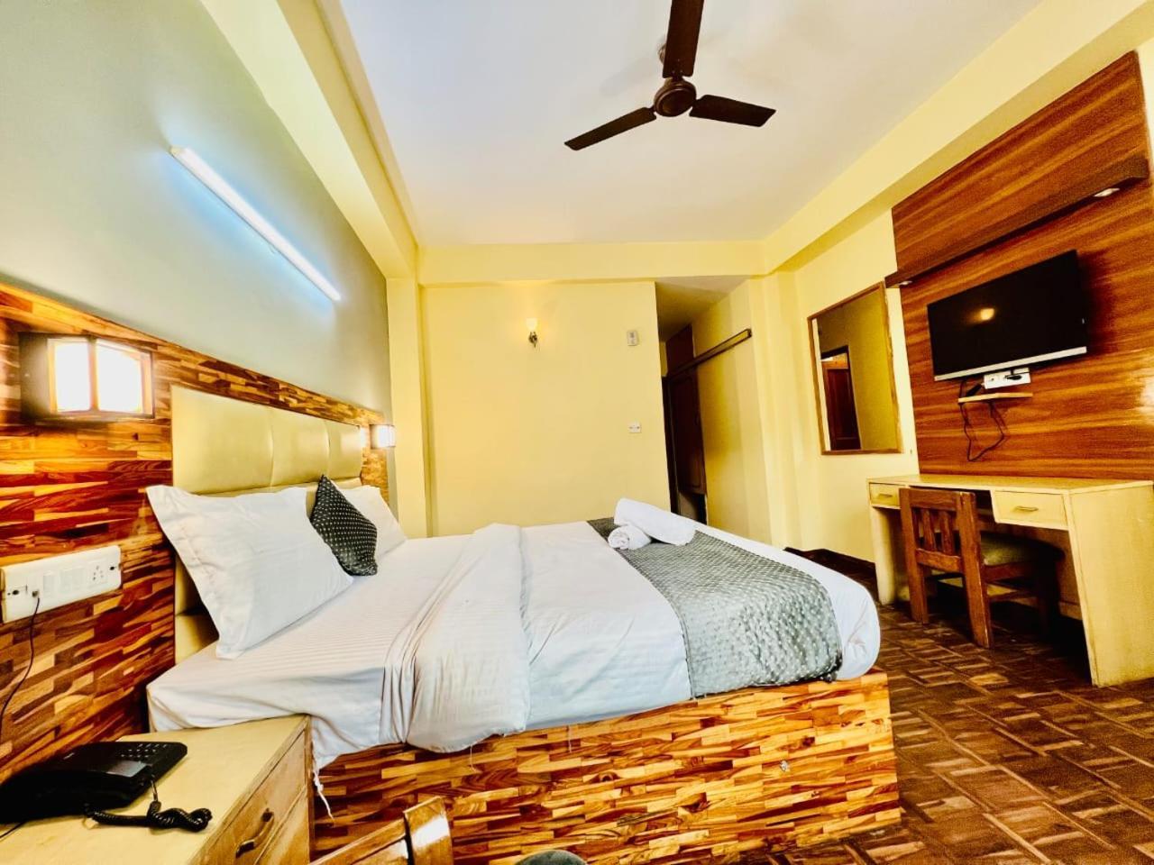 Hotel Kalinga Grand - Luxury Comfort !! Travellers Delight !! Budget Friendly !! Prime Location !! Guest Favourite Manāli Buitenkant foto