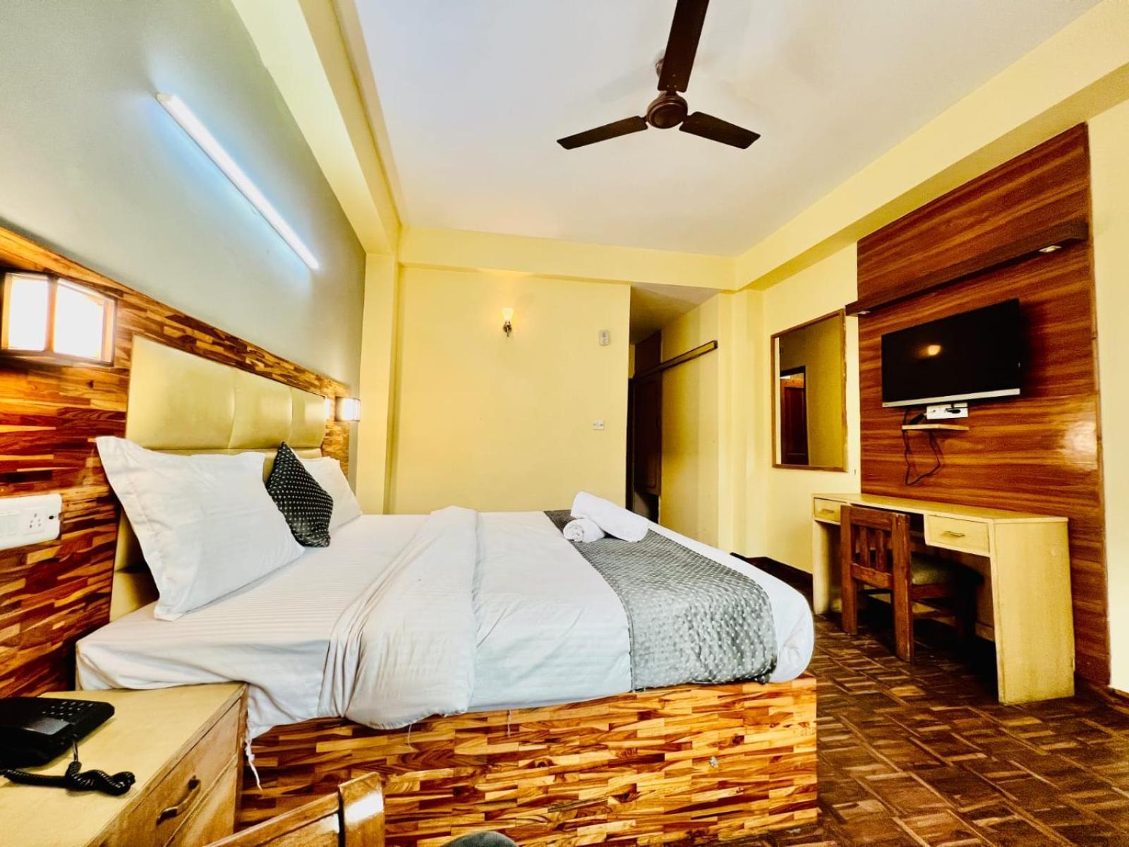 Hotel Kalinga Grand - Luxury Comfort !! Travellers Delight !! Budget Friendly !! Prime Location !! Guest Favourite Manāli Buitenkant foto